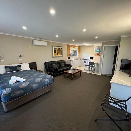 Blue Whale Motor Inn & Apartments Warrnambool Bagian luar foto